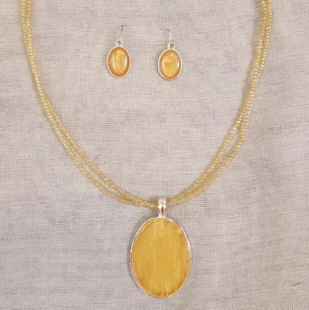 Necklace & Earring Set